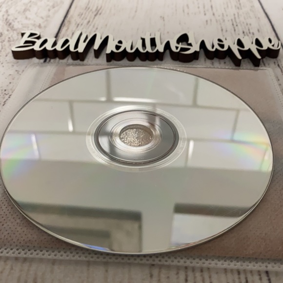 Shakira, Laundry Service - CD (2001) - Picture 3 of 3